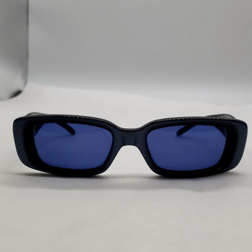 Gucci Black and Blue Retro Sunglasses